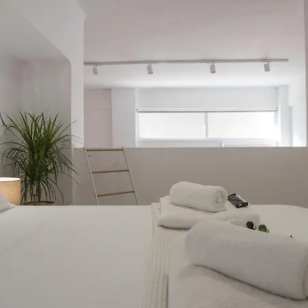 Hanim 2br Loft - Garden & Indoor Parking *