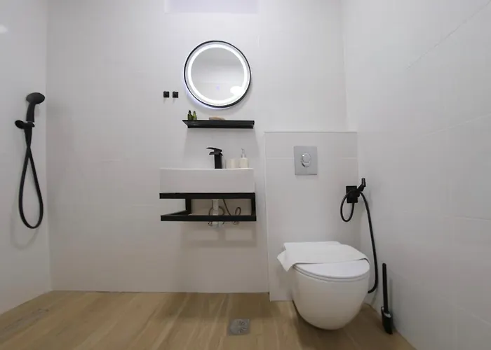 Lejlighed Hanim 2br Loft - Garden & Indoor Parking *