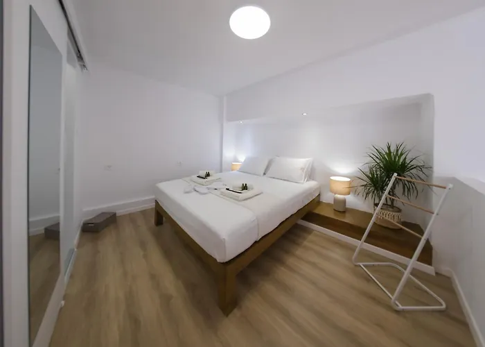 Hanim 2br Loft - Garden & Indoor Parking *