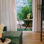Апартаменти Hanim 2br Loft - Garden & Indoor Parking *