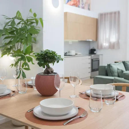 Apartament Hanim 2br Loft - Garden & Indoor Parking *